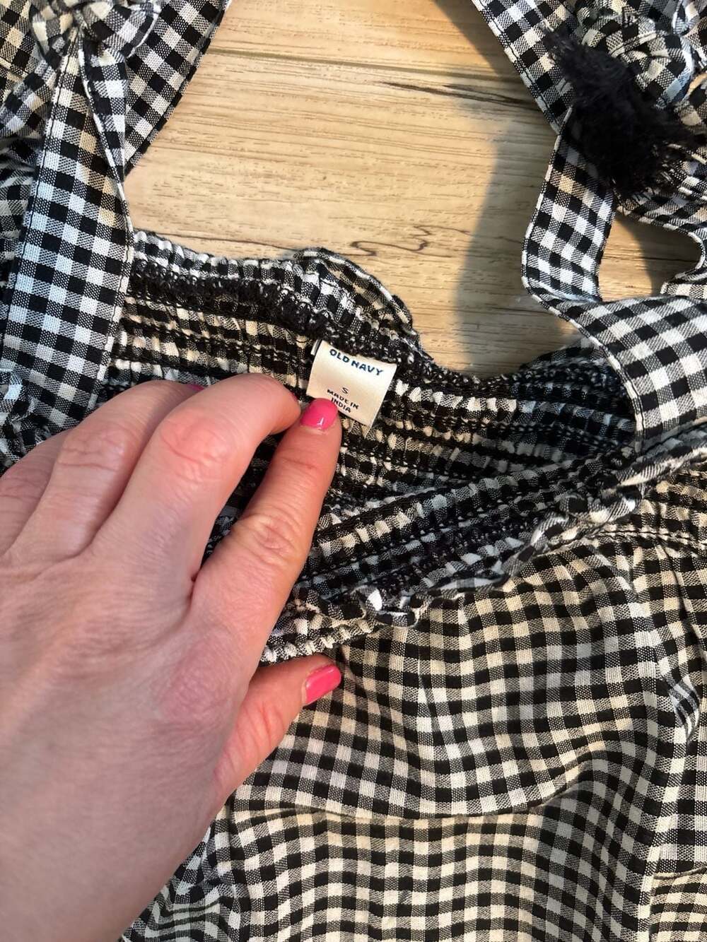 Old Navy Gingham Tie-Shoulder Smocked Embroidered Top, Size S - Picture 5 of 5